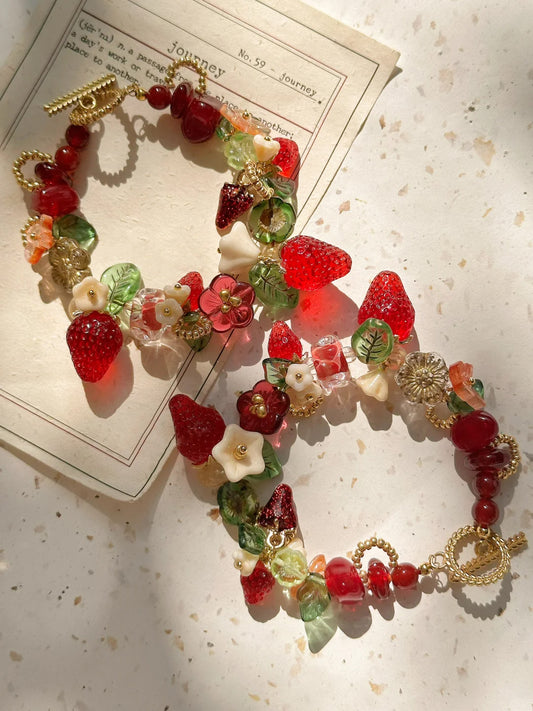 Strawberry bracelet 🍓